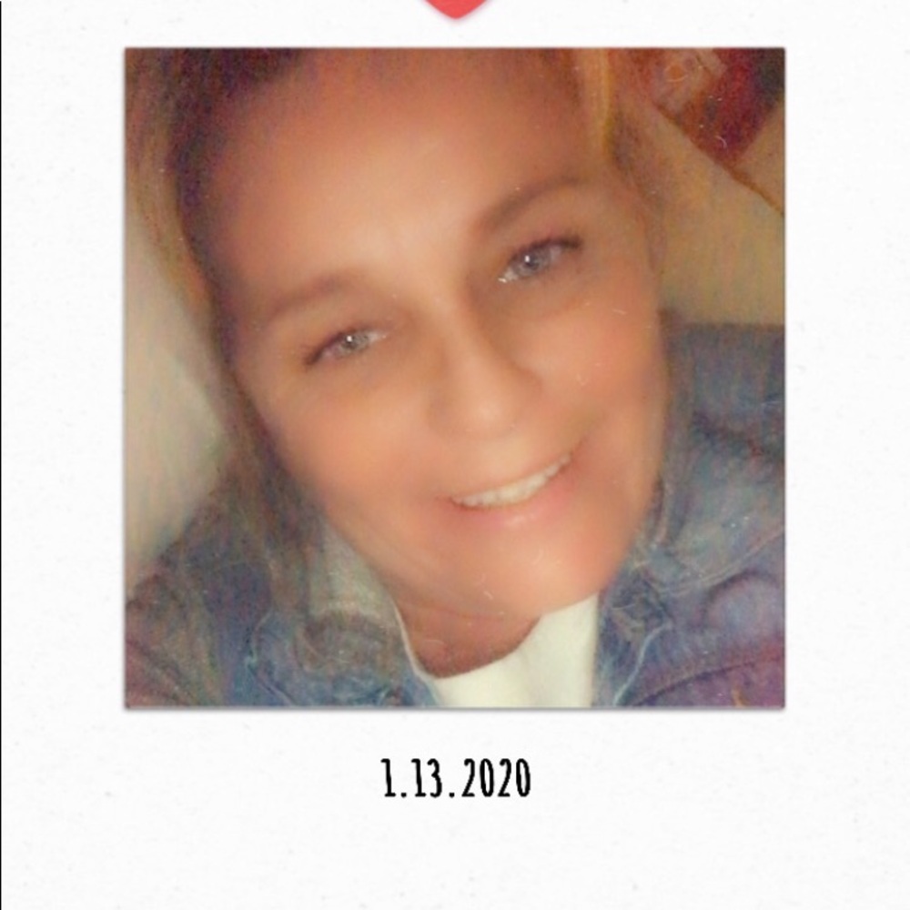 Meet your Posher, Carla